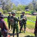 Lebih Dekat dari Sekadar Penjaga, Satgas Yonif 742/SWY Koops TNI Habema, Berbagi Cerita di Honai Timotani