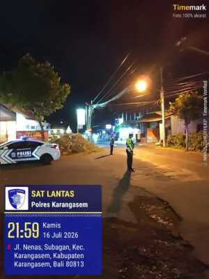 Unit Turjagwali Satlantas Polres Karangasem Laksanakan Patroli Barcode dan Blue Light