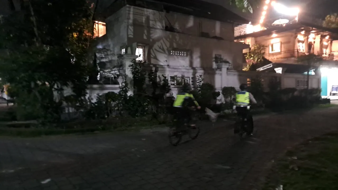 Personil Polsek Kediri Laksanakan Patroli Bersepeda Atensi Gangguan Kamtibmas
