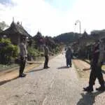 Pantau Situasi Kunjungan Wisatawan, Personel Polsek Kota Polres Bangli Bersama Sambangi Obyek Desa Wisata Penglipuran