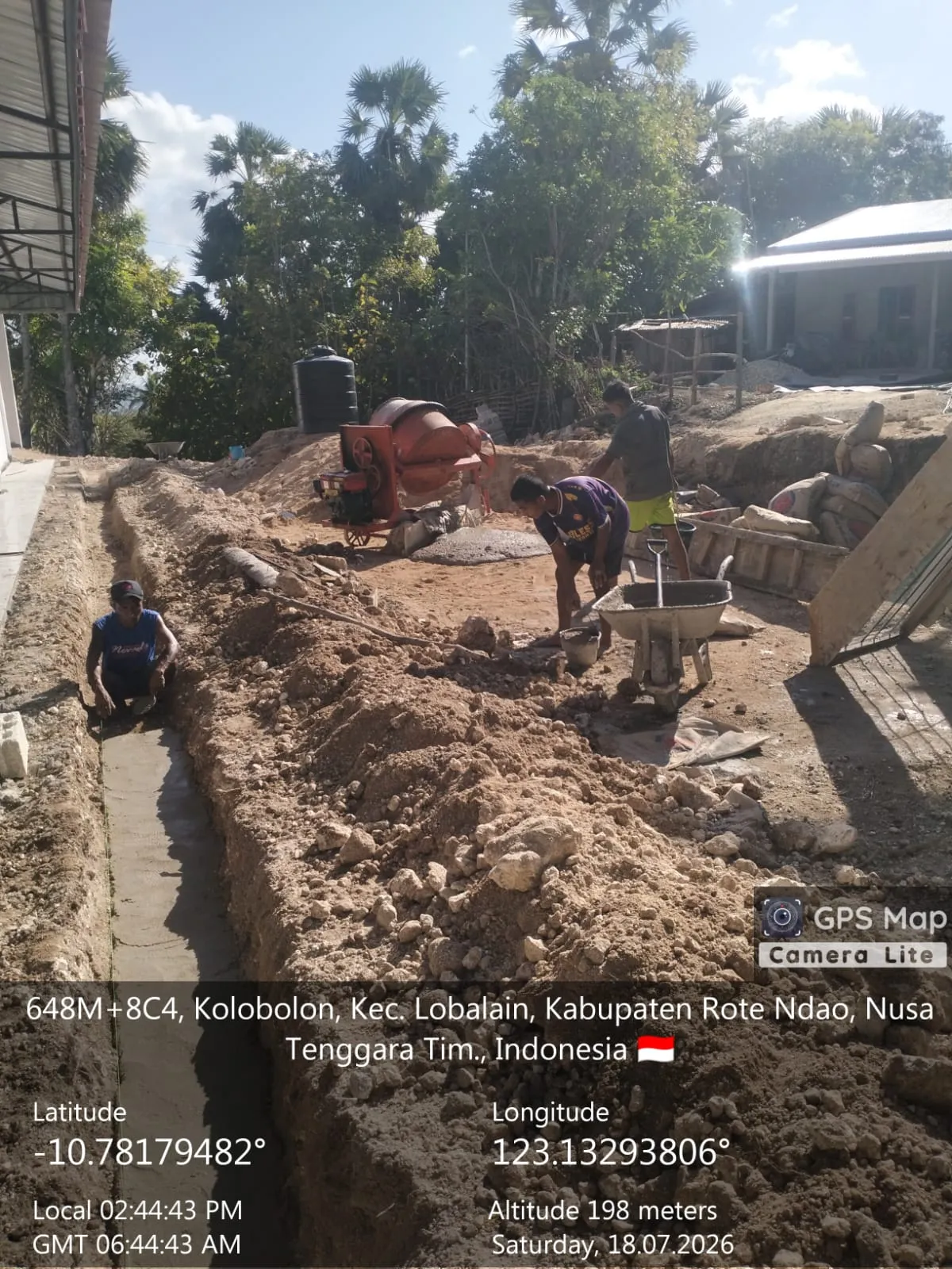 Koramil 1627-01/Baa Dukung Kelancaran Pembangunan KDKMP Desa Oematamboli
