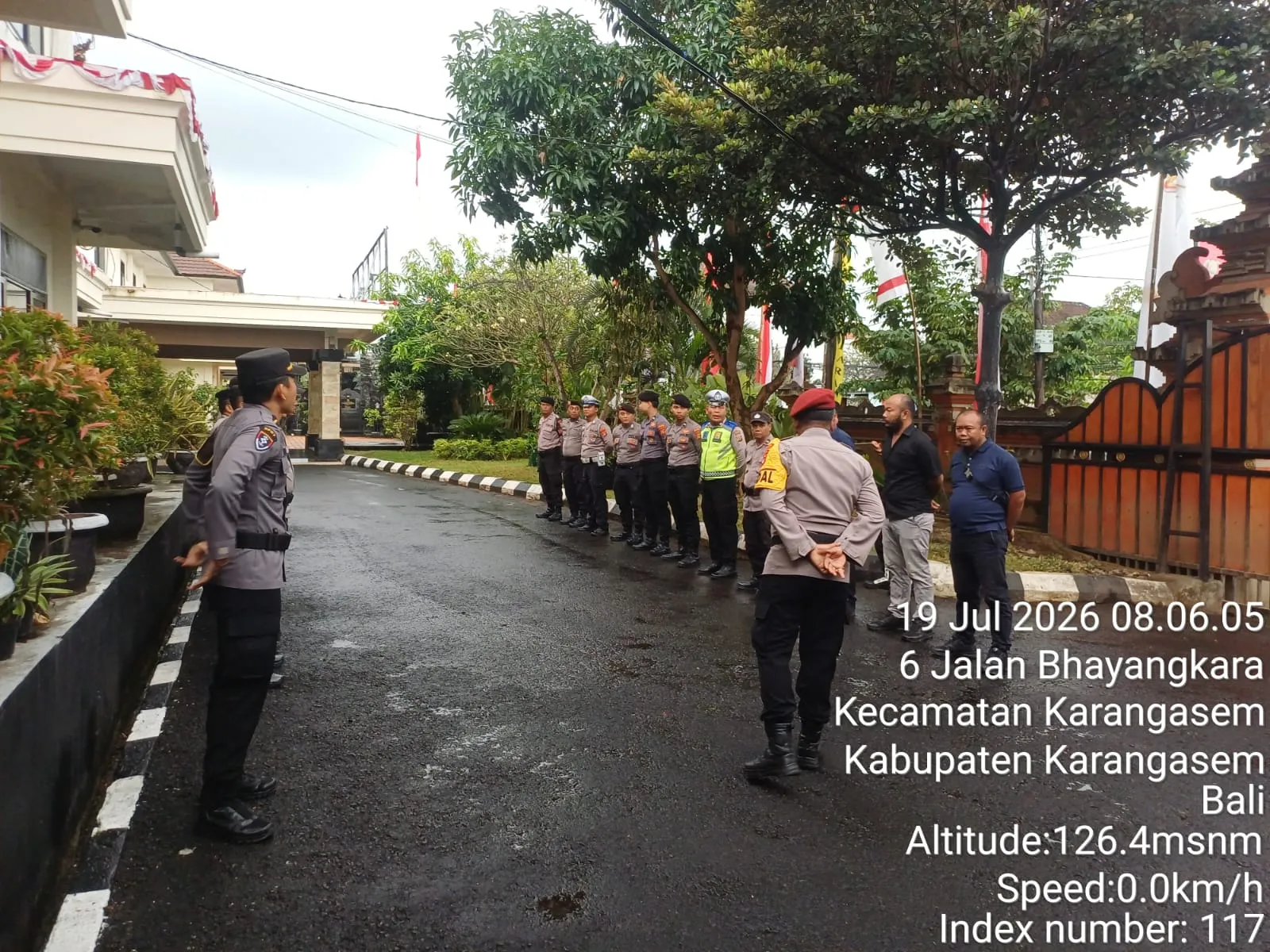 Laksanakan Tugas Piket Mako, Sat Lantas Polres Karangasem Ikuti Serah Terima Tugas Jaga