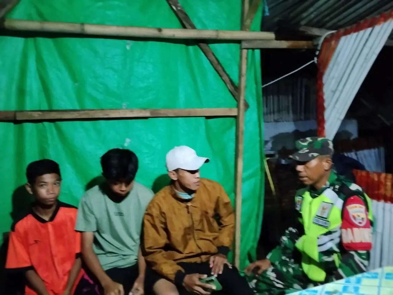 Babinsa Koramil 1608-06/Wawo Ajak Warga Wujudkan Lingkungan Aman, Tertib, dan Bebas Miras