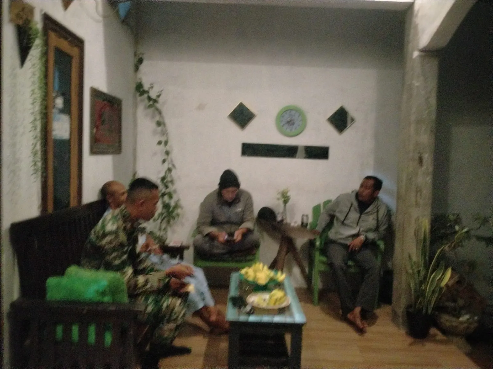 Patroli Malam Koramil 1628-05/Jereweh Wujud Nyata Komitmen TNI Menjaga Kamtibmas
