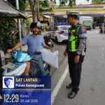 Atensi Jalan Raya Seraya-Ujung, Satlantas Laksanakan Patroli Dialogis guna menjaga Kamseltibcar Lantas
