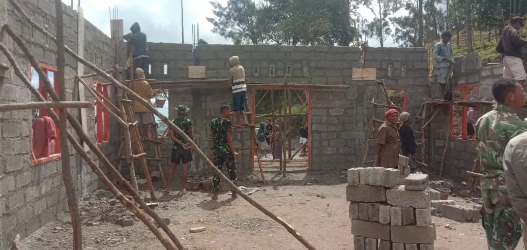 Bakti TNI AD untuk Rakyat, Kapela Santo Paulus Terus Berprogres di Tengah Semangat Kebersamaan