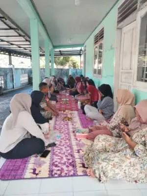 Babinsa Lalarliang Hadir dalam Persiapan Bakti Sosial Kesehatan untuk Masyarakat