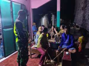 ‎Amankan Wilayah Binaan, Koramil 1607-09/Utan Gelar Patroli Malam