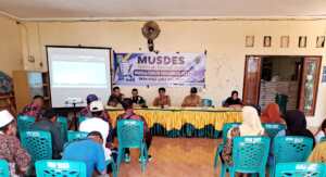 ‎Babinsa Rhee Loka Hadir dalam Musdes, Perkuat Sinergi untuk Pembangunan Desa