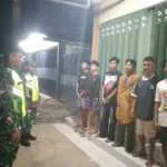 Patroli Siskamling Koramil 1608-03/Sape Cegah Gangguan Keamanan Lingkungan