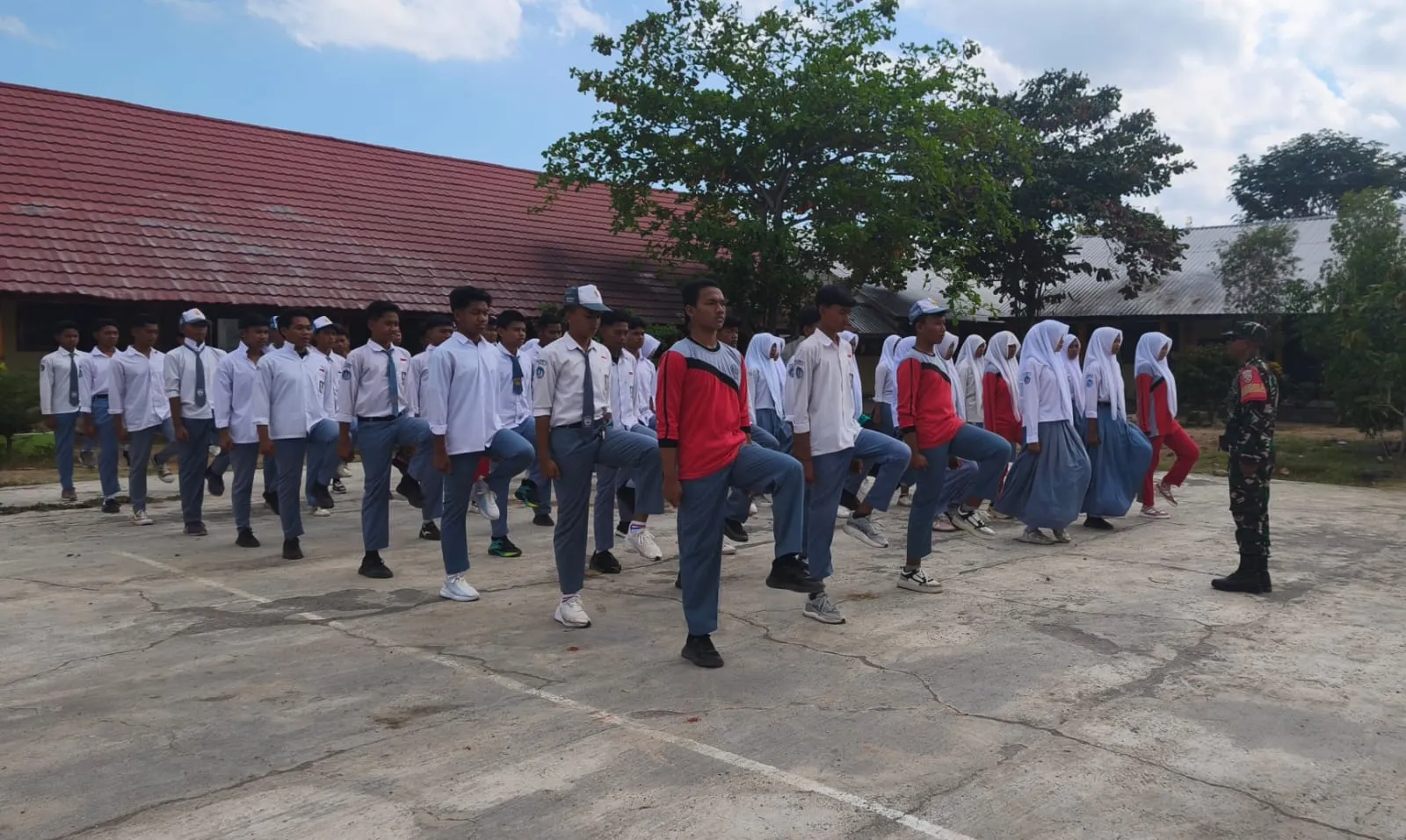 Koramil 1608-04/Woha Dukung Persiapan Gerak Jalan HUT Kemerdekaan RI Tahun 2026