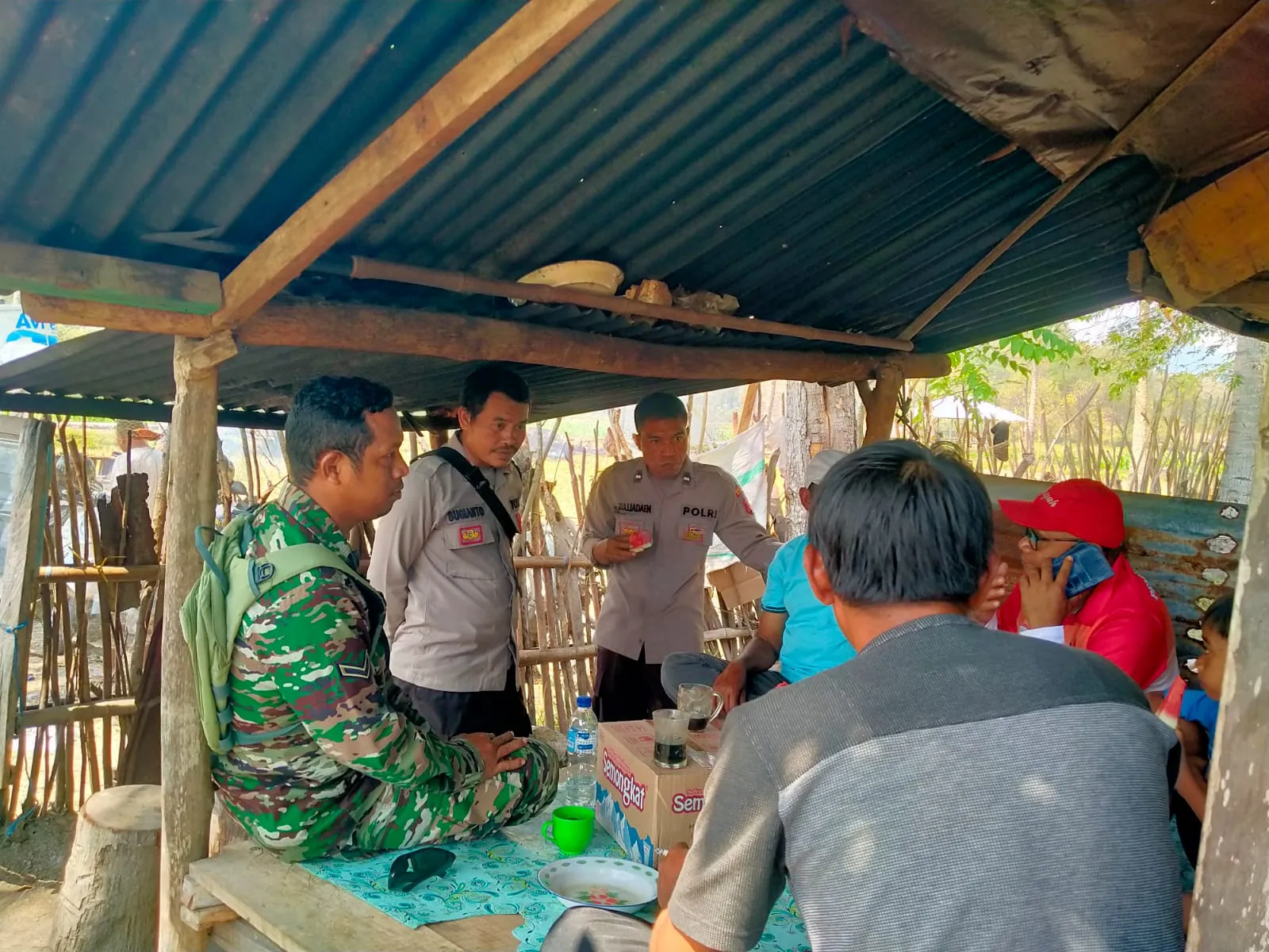 Babinsa Dasan Anyar Rutin Monitoring Wilayah untuk Ciptakan Situasi Aman dan Kondusif