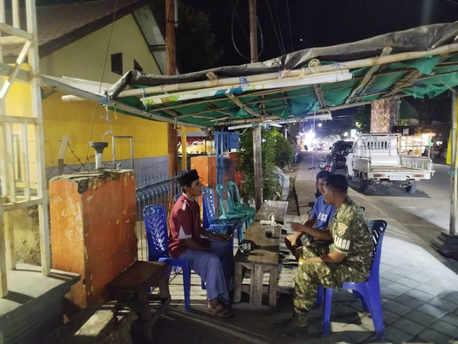Koramil Taliwang Hadir di Tengah Warga, Pastikan Keamanan Wilayah Tetap Terjaga