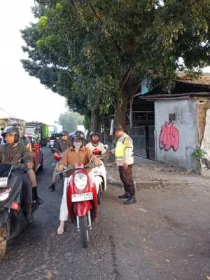 Kapolsek Tabanan Pimpin Pengamanan Jalur Ride & Evoria Rally 2026