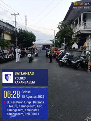 Sat Lantas laksanakan Pengaturan di Pasar Amlapura