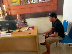 Bentuk Pelayanan Polri, KSPKT Polsek Kediri Memberikan Pelayanan Pengurusan Kehilangan Surat