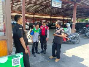 Patroli Dialogis Unit Turjawali Samapta Polresta Denpasar Jaga Kamtibmas di Pasar Badung