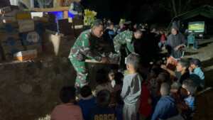 Wujud Kepedulian TNI, Dandim 1625/Ngada Salurkan Bantuan bagi Masyarakat Terdampak Gempa