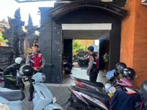 Samapta Amankan Gereja Kemah Injil, Pastikan Ibadah Berlangsung Kondusif.