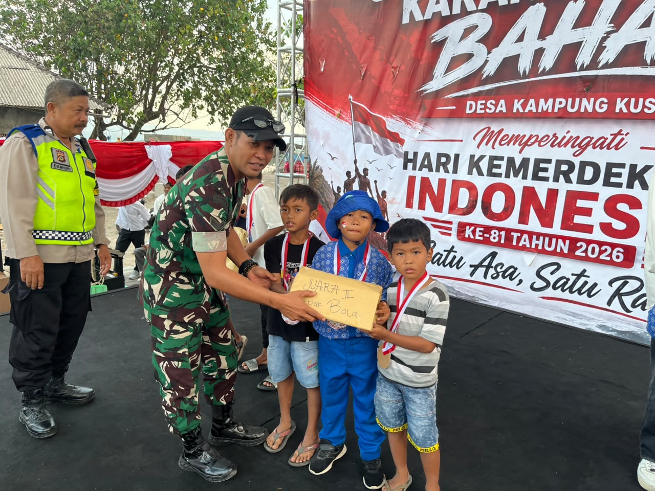 Pelantikan Pengurus Karang Taruna Desa kampung Kusamba, Sertu Azar Tekankan Semangat Dalam Pengabdian dan Beri Kemampuan Terbaik