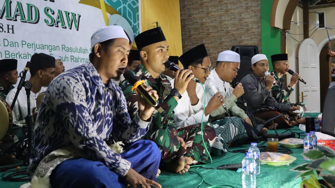 Melalui Maulid Nabi, Yonarmed 12 Kostrad Perkuat Iman dan Harmoni Masyarakat Perbatasan