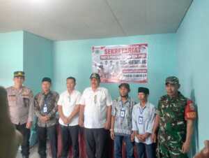 Ciptakan Situasi Kondusif, Babinsa Laksanakan Pengamanan Pendaftaran Calon Kades Mataiyang