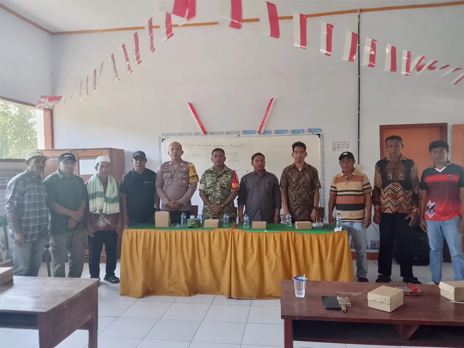 Babinsa Koramil 1614-01/Dompu Perkuat Sinergi dengan Dunia Pendidikan di Desa Mumbu