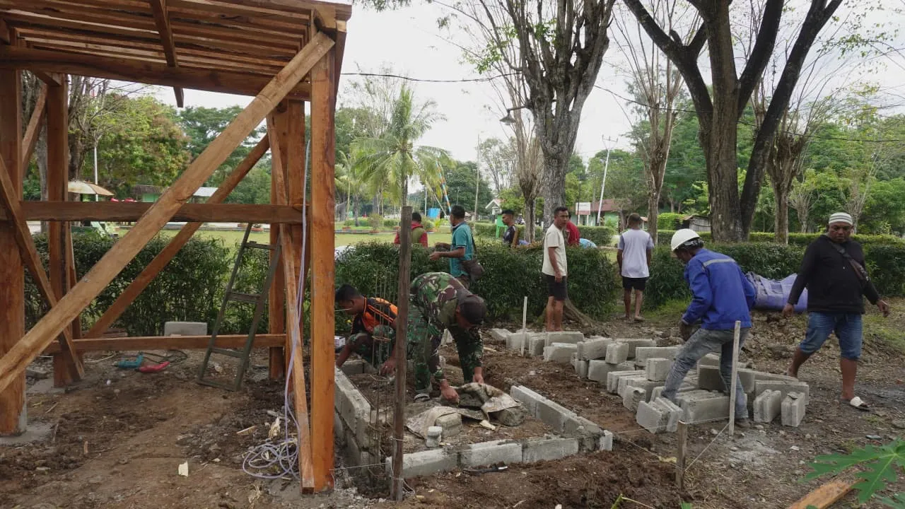Kehadiran Satgas Pamtas Yonarhanud 2 Kostrad Bangun Sumber Air Bersih di Perbatasan