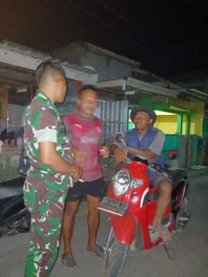 Wujudkan Wilayah Aman dan Tertib, Koramil Jereweh Rutin Laksanakan Patroli Malam