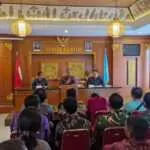 Tim Monev Kabupaten Klungkung Kunjungi Desa Tojan, Serka Ketut Sudarma Hadir Beri Pendampingan