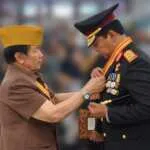 Terima Bintang Kehormatan LVRI, Kapolda NTT: Ini Amanah untuk Terus Memupuk Nasionalisme dan Persaudaraan