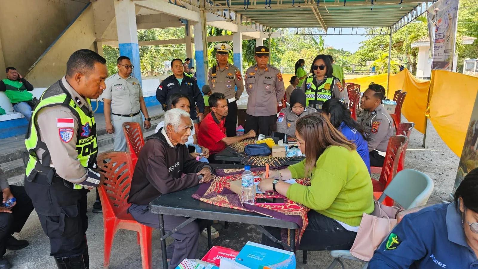 Sambut HUT Lalu Lintas Bhayangkara ke-71, Satlantas Polres Ende Polda NTT Gelar Bakti Kesehatan dan Donor Darah di Terminal Rewarangga