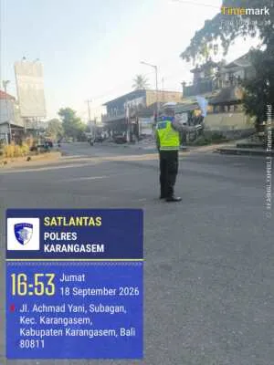 Laksanakan Pos Sore, Sat Lantas melaksanakan Pengaturan dan Penjagaan di Pos 3 Patung Salak Jasri