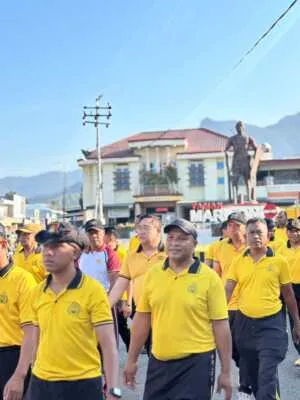 Perkuat Sinergitas dan Soliditas, Polres Ende dan Kompi 3 Yon B Pelopor Gelar Olahraga Bersama Peringati HUT Lalu Lintas Bhayangkara Ke-71