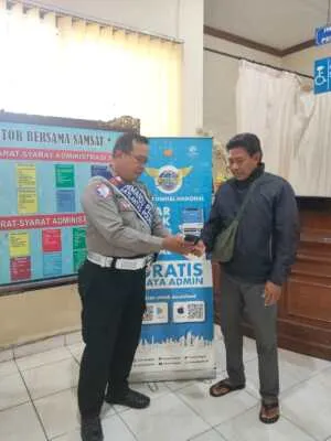 Polres Karangasem  Terus Gencarkan Aplikasi Signal Samsat, Permudah Layanan Pajak bagi Masyarakat