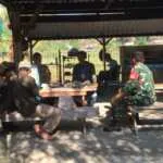 Perkuat Sinergi Pelestarian Alam, Babinsa Dampingi BKSDA NTB di TWA Meraran