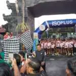 Semarak HUT ke-81 TNI, Pangdam IX/Udayana Perkuat Kebersamaan TNI dan Rakyat Melalui Fun Run dan Baksos Kesehatan