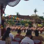 Semarak PRAJAS XII di SMAN 1 Sukawati, Babinsa Bersama Bhabinkamtibmas Amankan Kegiatan