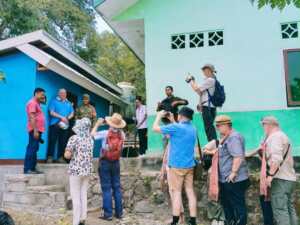 Dukung Kebutuhan Dasar Warga, Babinsa 04/Kewapante Hadiri Peresmian Bak Air dan MCK