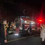 Polsek Ende Bersama Damkar Padamkan Titik Api Karhutla di Jalan Trans Ende – Nangapanda