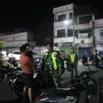 TNI Hadir di Tengah Masyarakat, Kodim 1607/Sumbawa Perkuat Keamanan Malam Hari