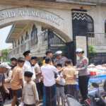 Tebar Berkah di Hari Jumat, Polres Bangli Bagikan Ratusan Nasi Kotak untuk Jemaah Masjid Agung
