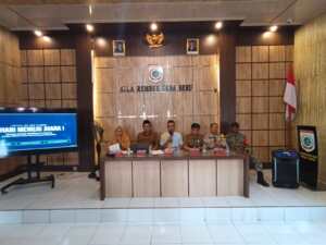 Perkuat Sinergi Lintas Sektor, Babinsa Beru Hadiri Rapat Persiapan Lomba STBM