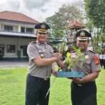 Kapolres Tabanan Serahkan 100 Bibit Tanaman, Dukung Green Policing dan Pelestarian Lingkungan