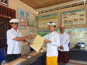Hadiri Pelantikan dan Sertijab Kadus Saren II, Babinsa Batumadeg Tegaskan Siap Bersinergi Sukseskan Pembangunan  Desa dan Jaga Kondusifitas Wilayah